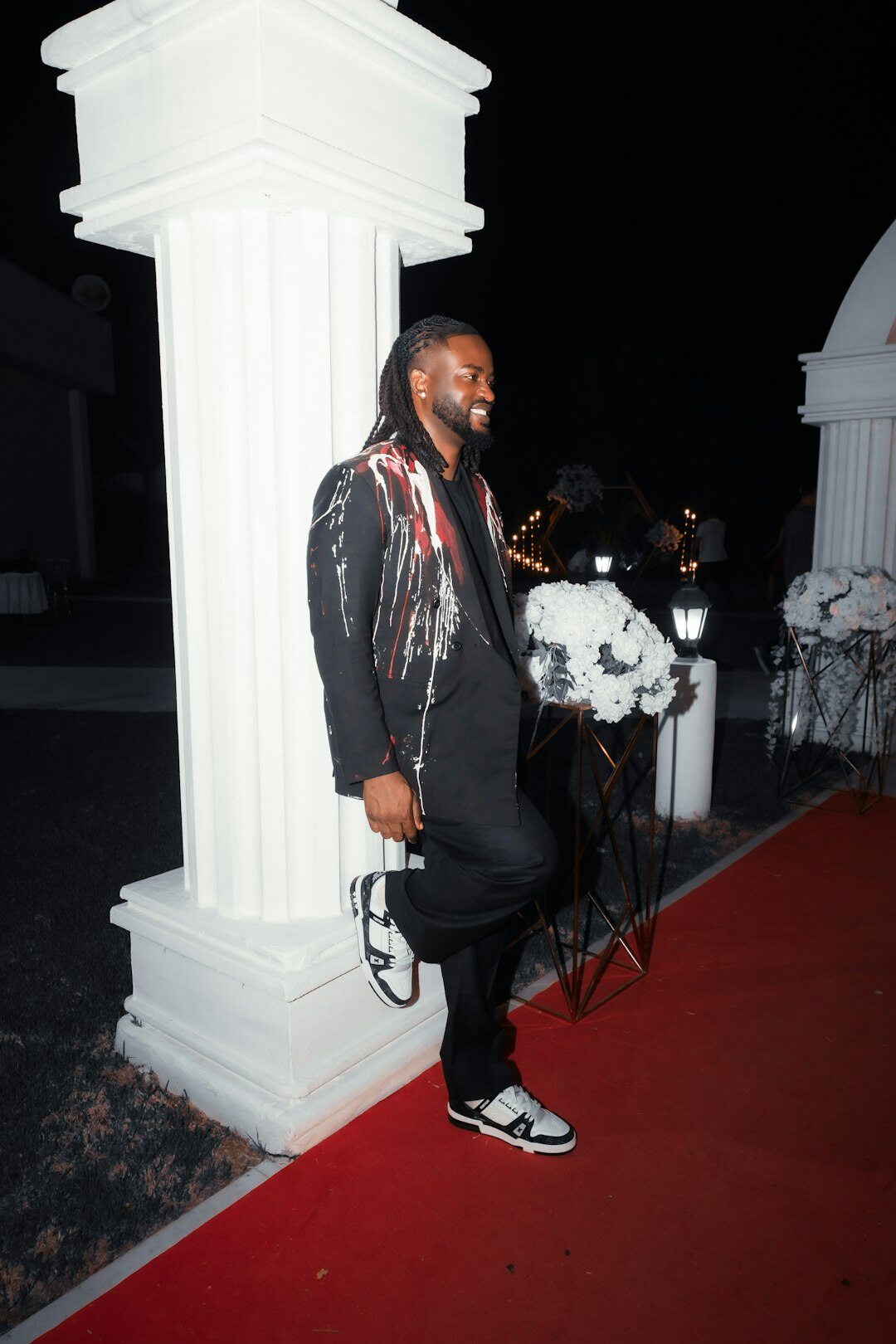 celebrity walking red carpet
